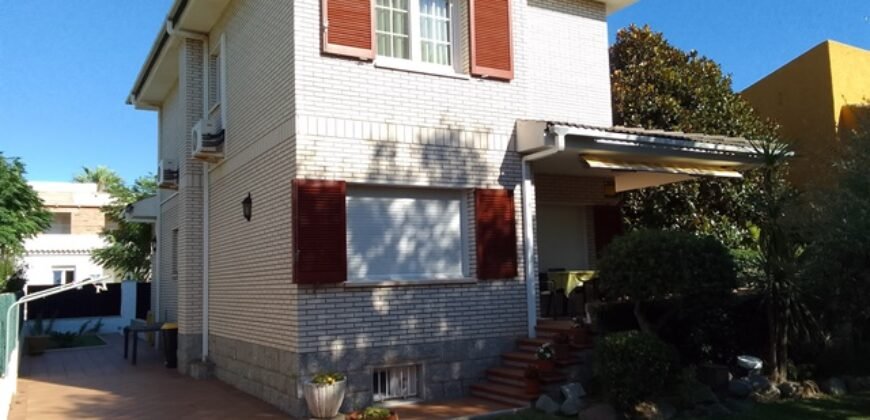 Ref: 105 Chalet individual en Urb. Els Tallats de Vilafortuny