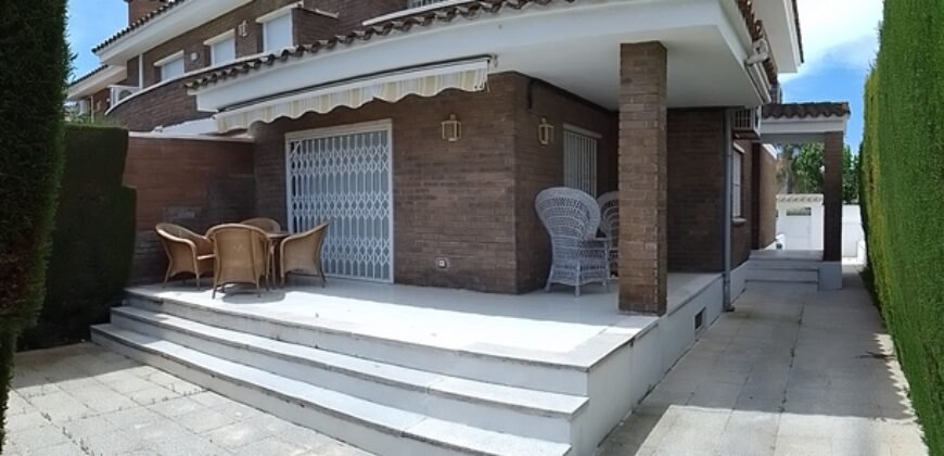 Ref: 110 Chalet pareado Urb. Els Tallats de Vilafortuny Cambrils