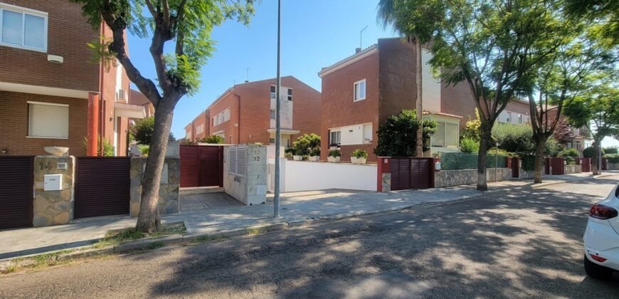 Ref: 180 Chalet pareado Urb. Jardins de Vilafortuny