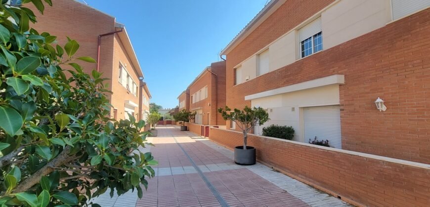 Ref: 180 Chalet pareado Urb. Jardins de Vilafortuny