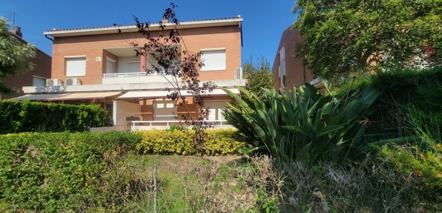 Ref: 180 Chalet pareado Urb. Jardins de Vilafortuny