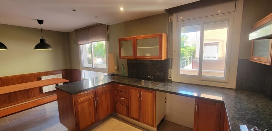 Ref: 180 Chalet pareado Urb. Jardins de Vilafortuny
