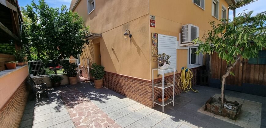 Ref: 185 Chalet pareado Urb. Els ametllers de Vilafortuny Cambrils