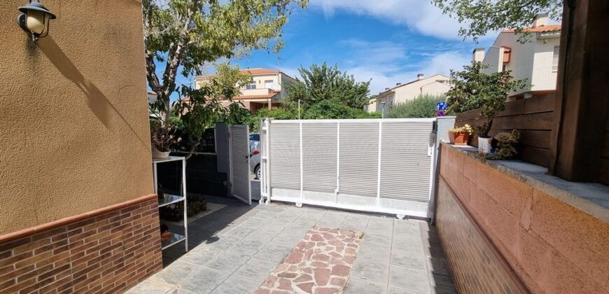 Ref: 185 Chalet pareado Urb. Els ametllers de Vilafortuny Cambrils