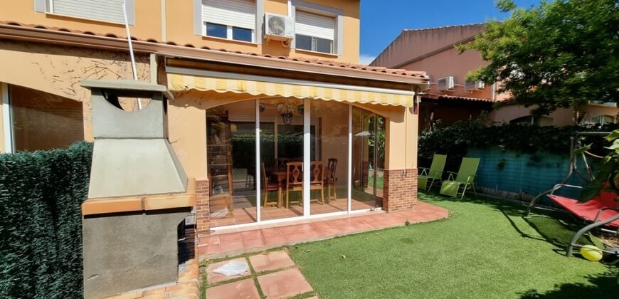 Ref: 185 Chalet pareado Urb. Els ametllers de Vilafortuny Cambrils