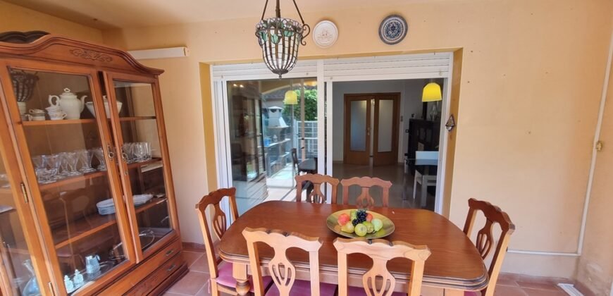 Ref: 185 Chalet pareado Urb. Els ametllers de Vilafortuny Cambrils