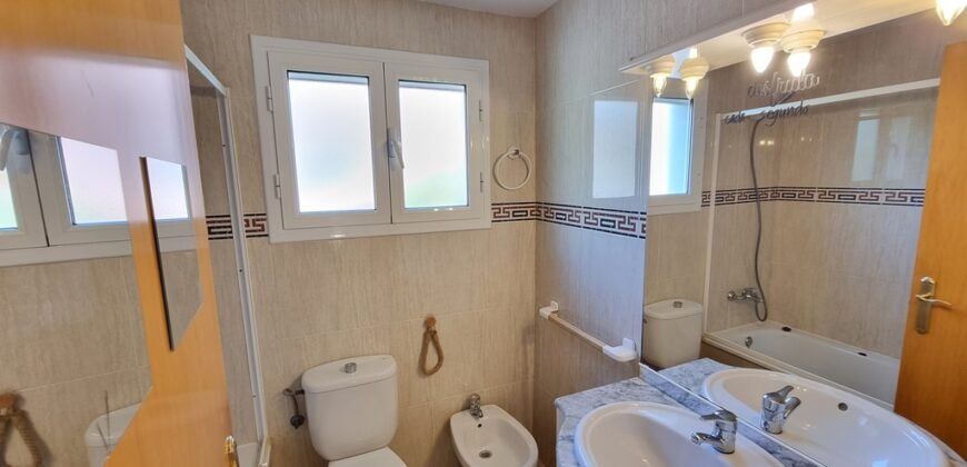 Ref: 185 Chalet pareado Urb. Els ametllers de Vilafortuny Cambrils