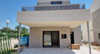 Ref: 304 Chalet pareado con piscina (obra nueva) en Vilafortuny Cambrils