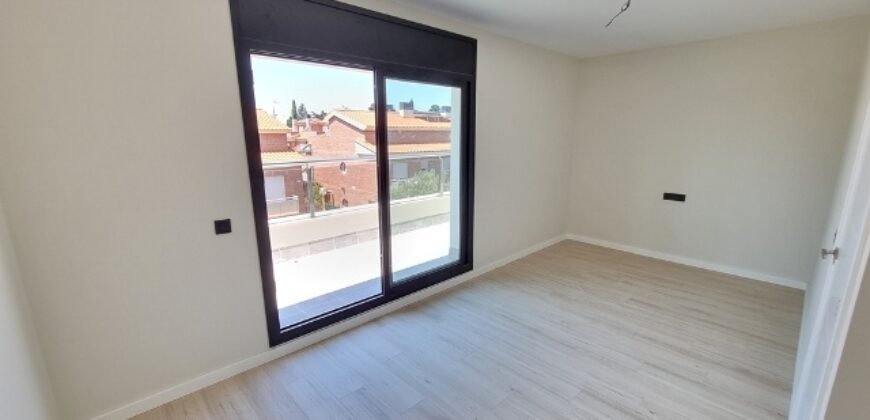 Ref: 305 Chalet individual con piscina (Obra nueva) en Vilafortuny Cambrils